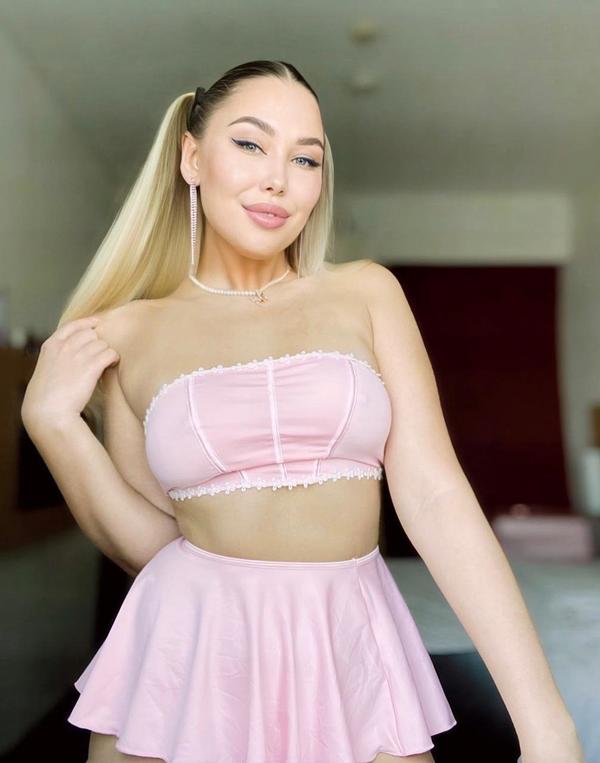 Experience Unforgettable Moments with Ashley Blue Your Dream Escort