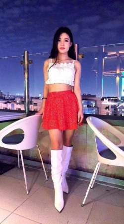 Daisy Pleasure Awaits You for Unforgettable Moments Together